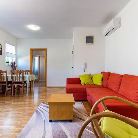 Apartmani Cres Exterior photo