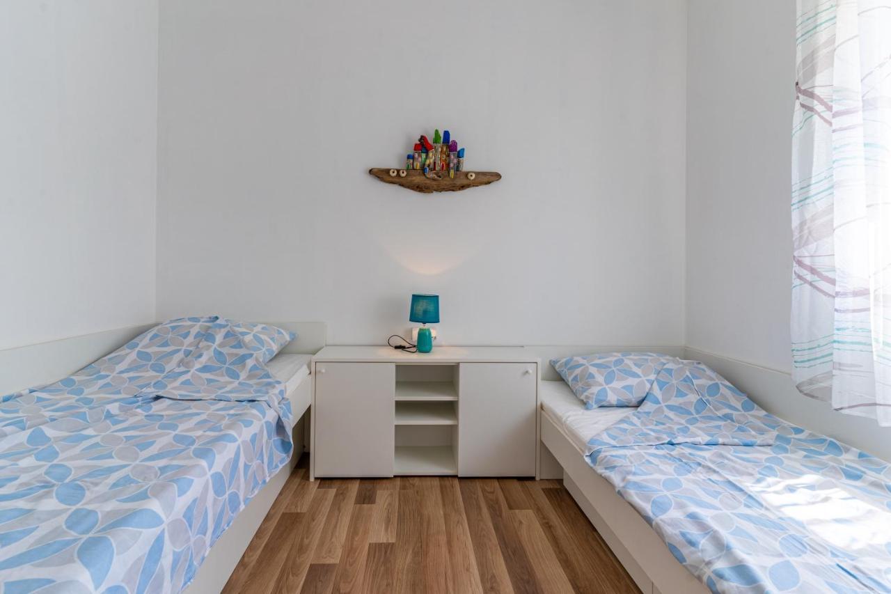 Apartmani Cres Exterior photo