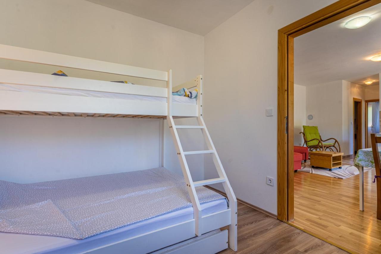 Apartmani Cres Exterior photo