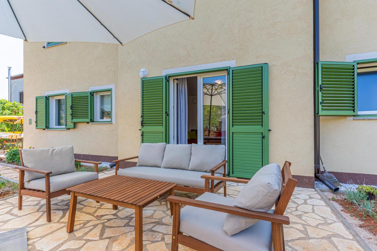 Apartmani Cres Exterior photo