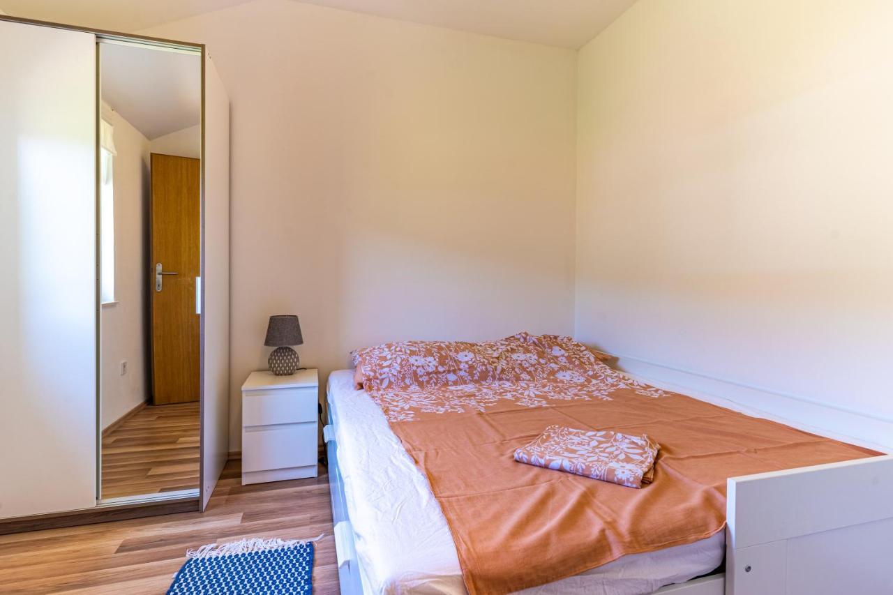 Apartmani Cres Exterior photo